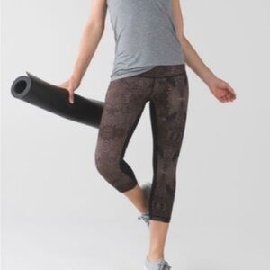Lululemon Wunder Under SE 3D Print Golden Cashew Multi/Black leggings size 10